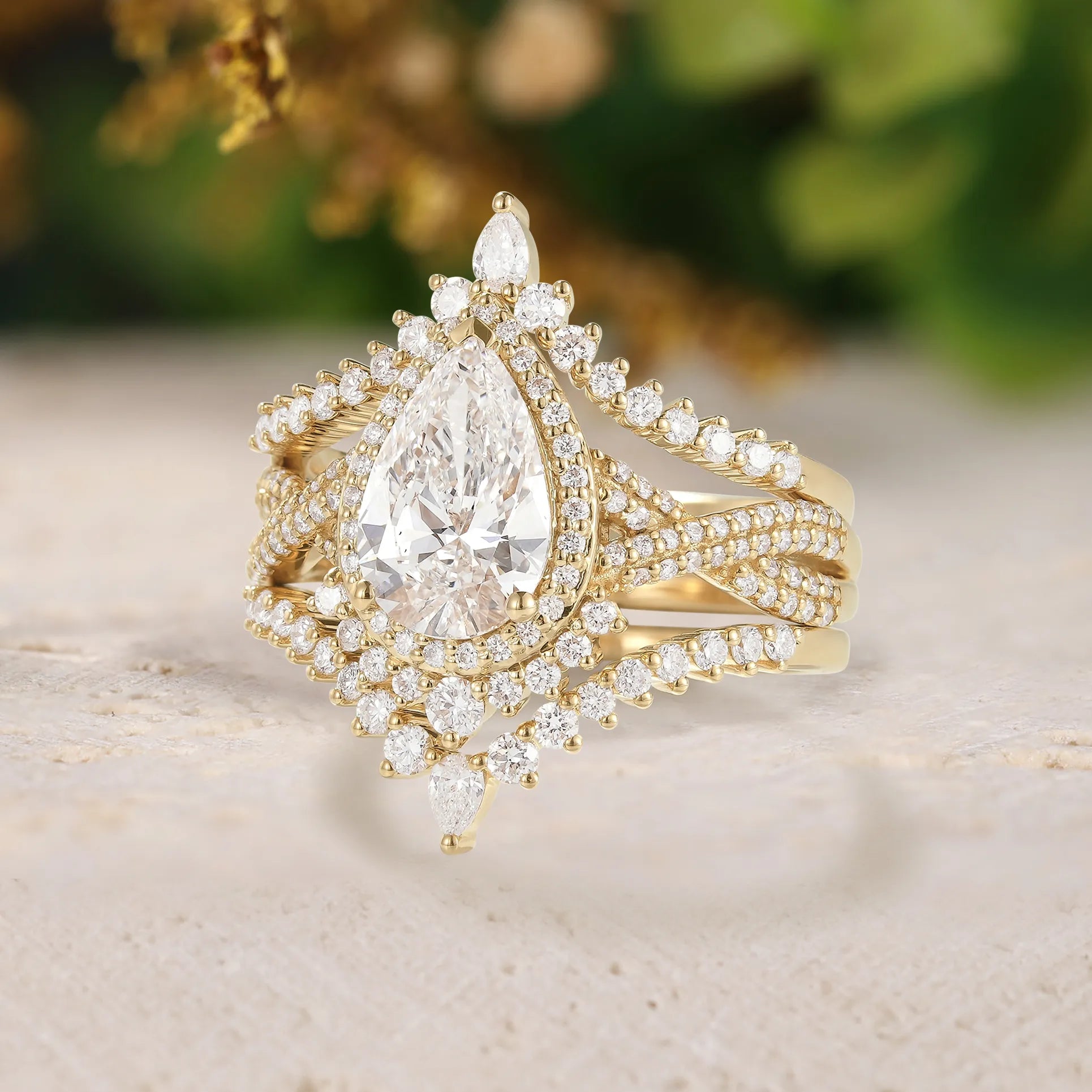 Pear Cut Moissanite 3pcs Wedding & Engagement Ring Set Yellow Gold