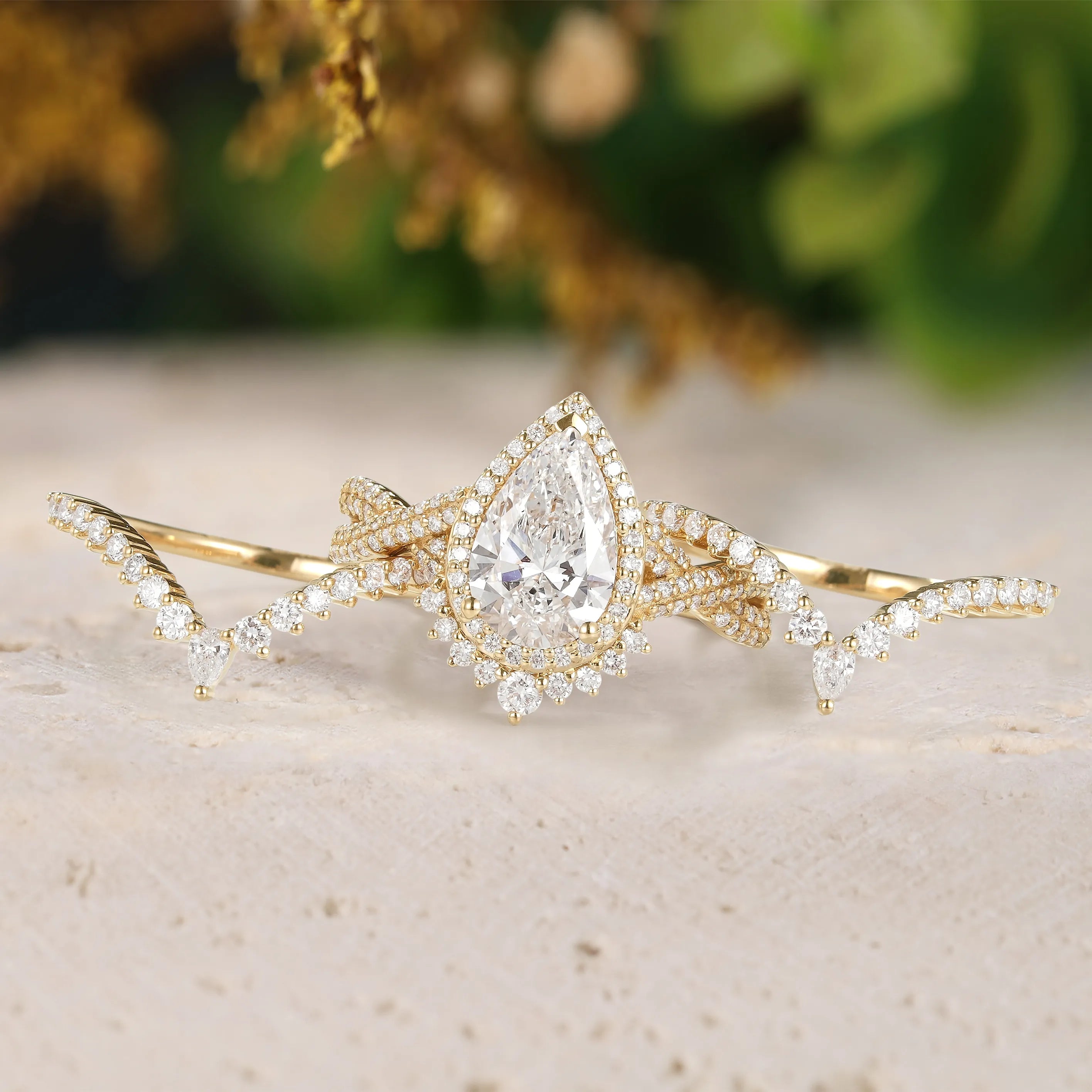 Pear Cut Moissanite 3pcs Wedding & Engagement Ring Set Yellow Gold