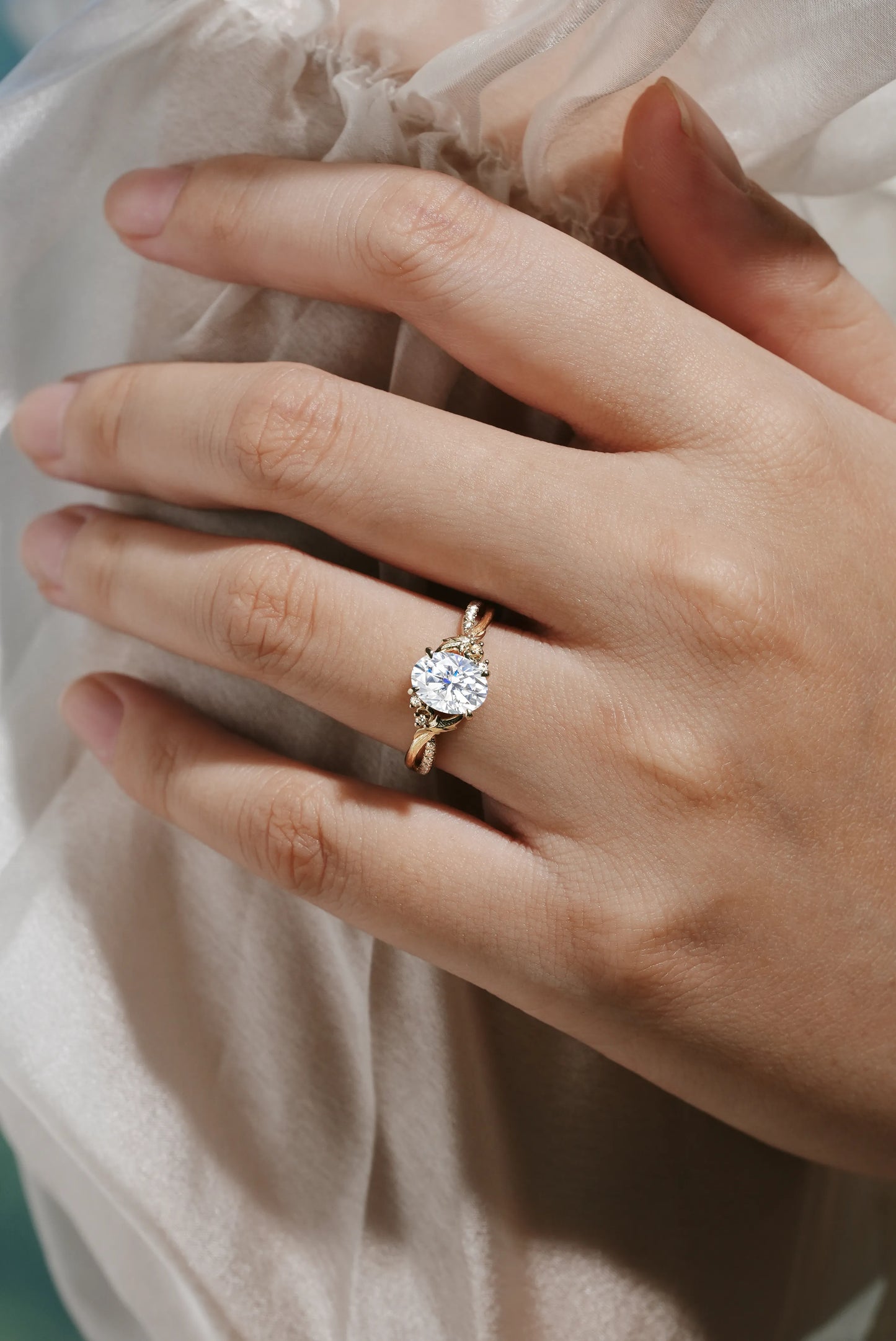 Oval Cut Moissanite Engagement Ring with Leaf & Tree-Texture