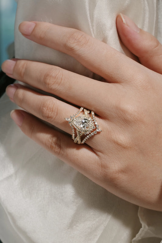 Pear Cut Moissanite 3pcs Wedding & Engagement Ring Set Yellow Gold